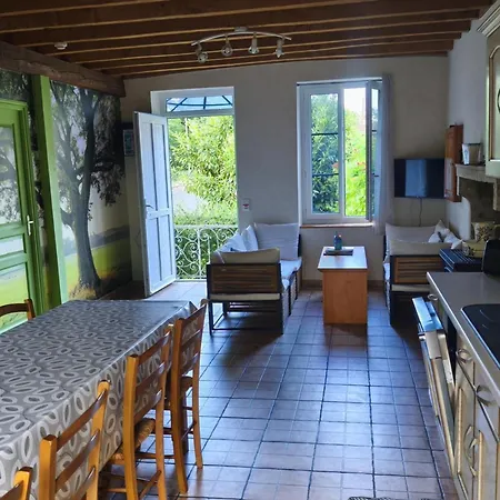 Ferme Bourbonnaise Renovee Avec Jardin, Animaux Admis - Fr-1-489-295 *